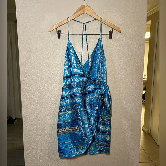 Zara | NWT! Blue Floral Paisley Satin Effect Mini Dress Size: Medium - Picture 4 of 9